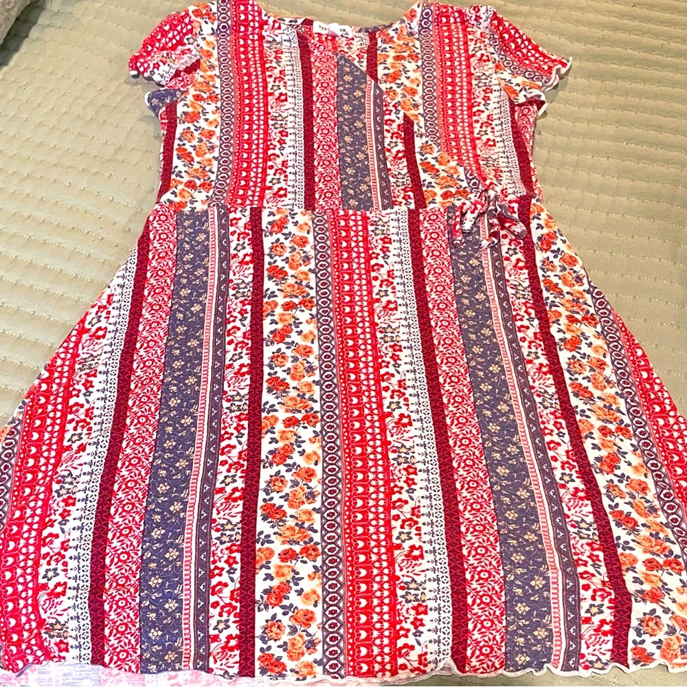 Girl’s Eyeshadow wrap look dress. Size 12
